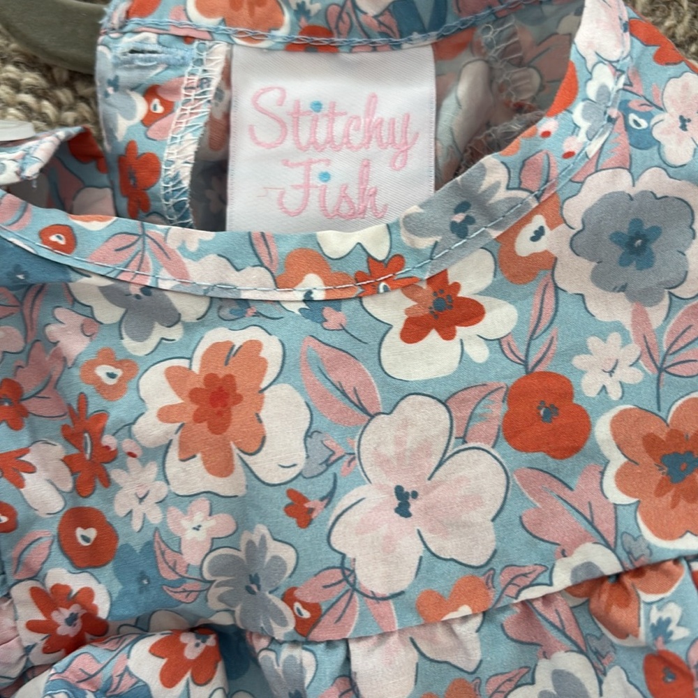Stitchy Fish bubble romper - Picture 3 of 4